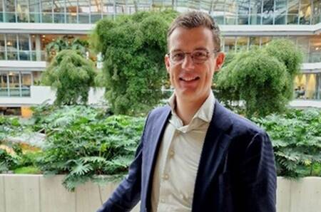 Stefan van den Broeck